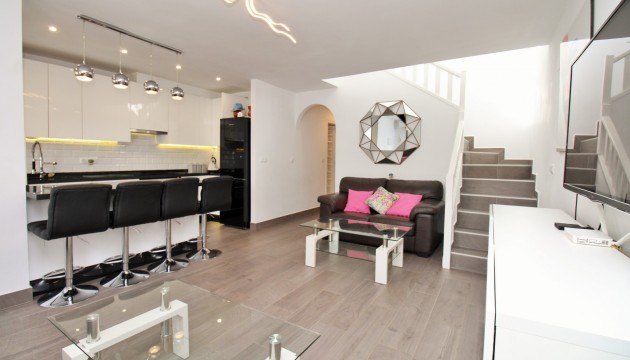 Перепродажа - Таунхаус - Orihuela Costa - Villamartín