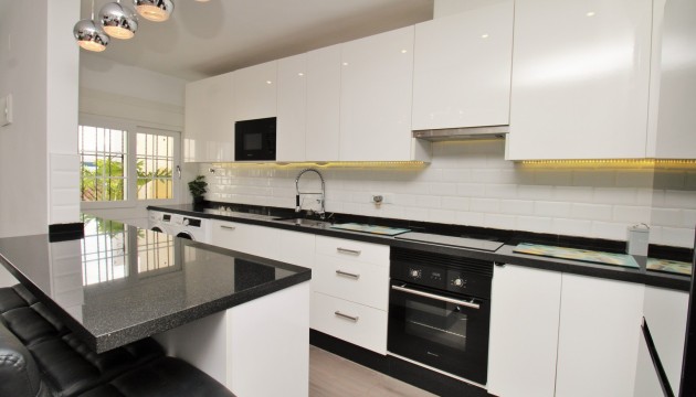 Перепродажа - Таунхаус - Orihuela Costa - Villamartín