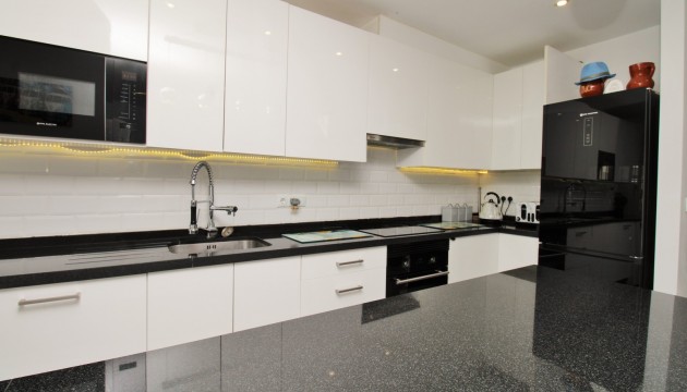 Перепродажа - Таунхаус - Orihuela Costa - Villamartín