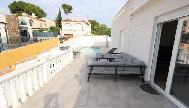 Odsprzedaż - Detached Villa - Torrevieja - Los Balcones - Los Altos del Edén