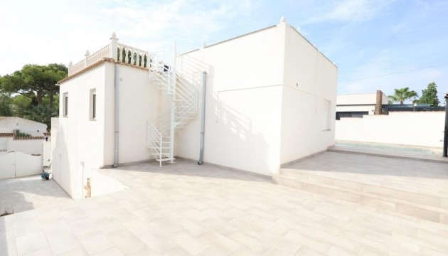 Odsprzedaż - Detached Villa - Torrevieja - Los Balcones - Los Altos del Edén