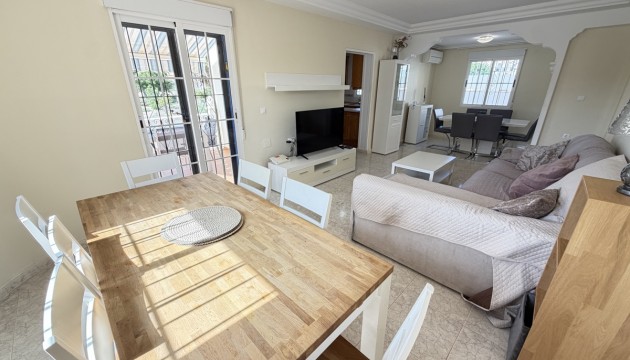 Odsprzedaż - Detached Villa - Orihuela Costa - Villamartín
