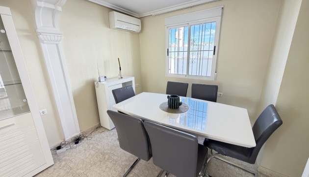 Odsprzedaż - Detached Villa - Orihuela Costa - Villamartín