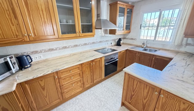 Odsprzedaż - Detached Villa - Orihuela Costa - Villamartín