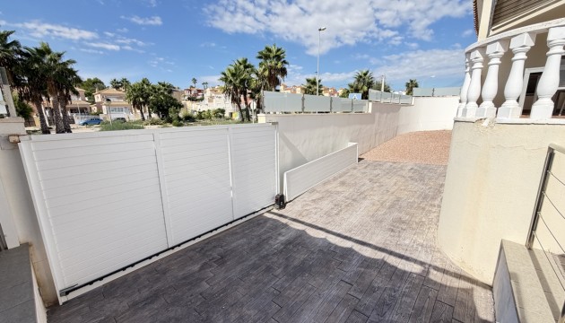 Odsprzedaż - Detached Villa - Orihuela Costa - Villamartín