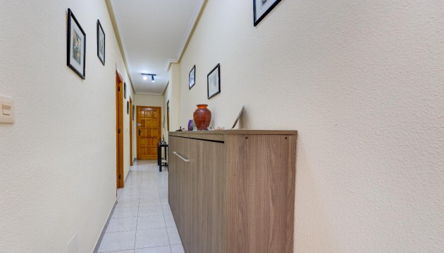 Odsprzedaż - Apartment - Torrevieja - Playa del Cura