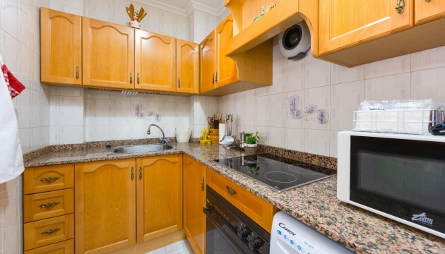 Odsprzedaż - Apartment - Torrevieja - Playa del Cura