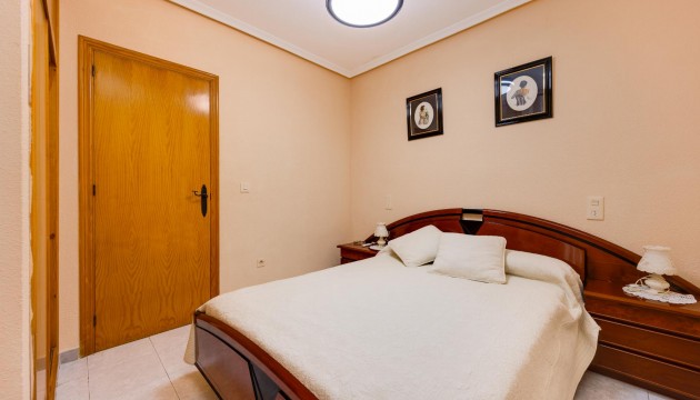 Odsprzedaż - Apartment - Torrevieja - Playa del Cura