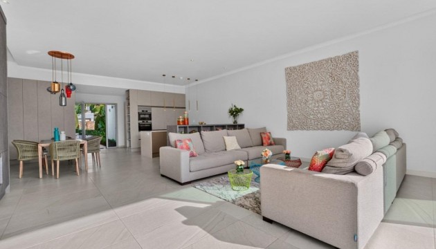 Odsprzedaż - Detached Villa - Orihuela Costa - Las Colinas Golf