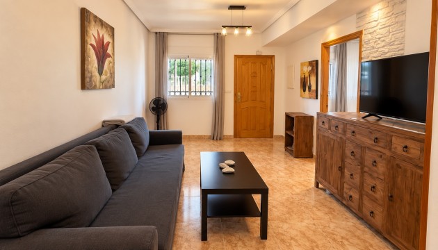 Odsprzedaż - Bungalow - Orihuela Costa - Punta Prima