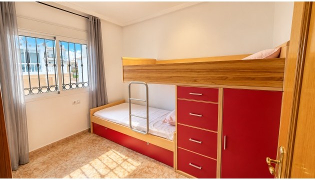 Odsprzedaż - Bungalow - Orihuela Costa - Punta Prima