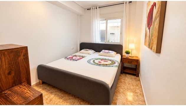 Odsprzedaż - Bungalow - Orihuela Costa - Punta Prima