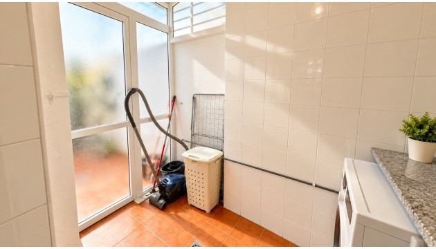 Odsprzedaż - Bungalow - Orihuela Costa - Punta Prima