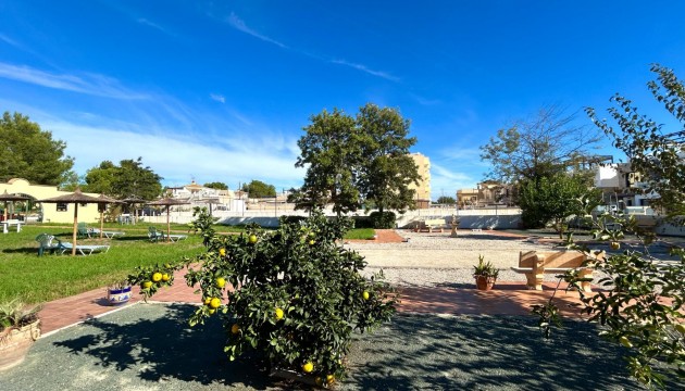 Odsprzedaż - Bungalow - Orihuela Costa - Lomas de Don Juan