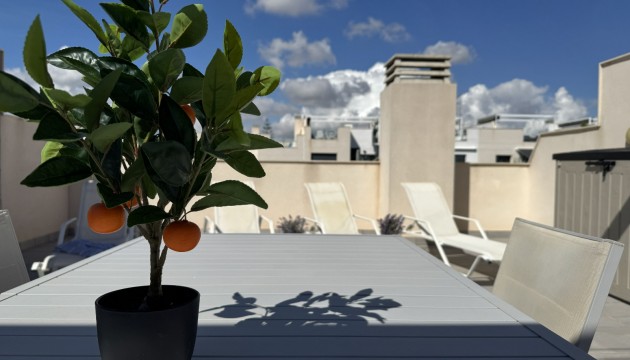 Odsprzedaż - Apartment - Orihuela Costa - Villamartín