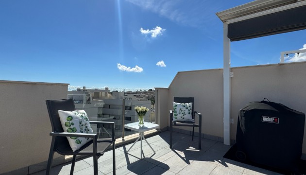 Odsprzedaż - Apartment - Orihuela Costa - Villamartín