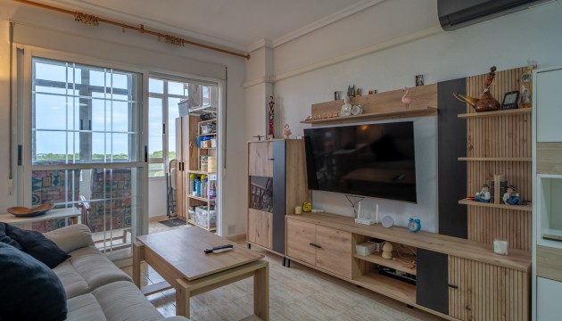 Odsprzedaż - Apartment - Torrevieja - La Siesta - El Salado -  Torreta