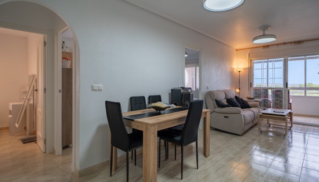 Odsprzedaż - Apartment - Torrevieja - La Siesta - El Salado -  Torreta