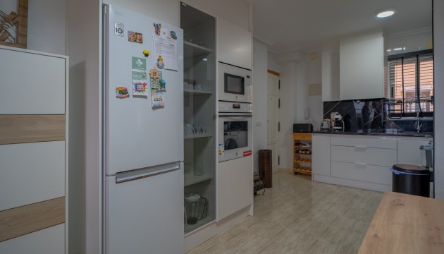 Odsprzedaż - Apartment - Torrevieja - La Siesta - El Salado -  Torreta