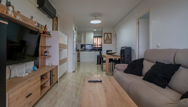 Odsprzedaż - Apartment - Torrevieja - La Siesta - El Salado -  Torreta