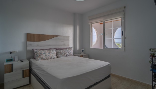 Odsprzedaż - Apartment - Torrevieja - La Siesta - El Salado -  Torreta