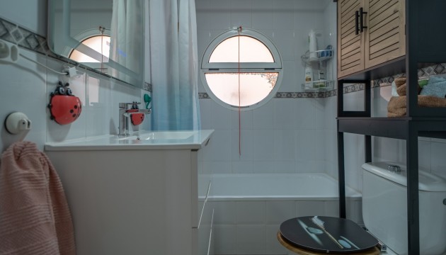 Odsprzedaż - Apartment - Torrevieja - La Siesta - El Salado -  Torreta
