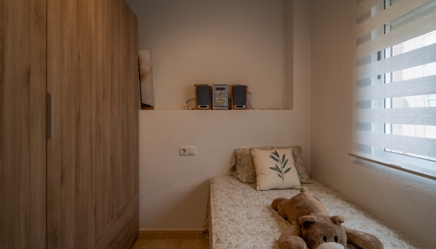 Odsprzedaż - Apartment - Torrevieja - La Siesta - El Salado -  Torreta