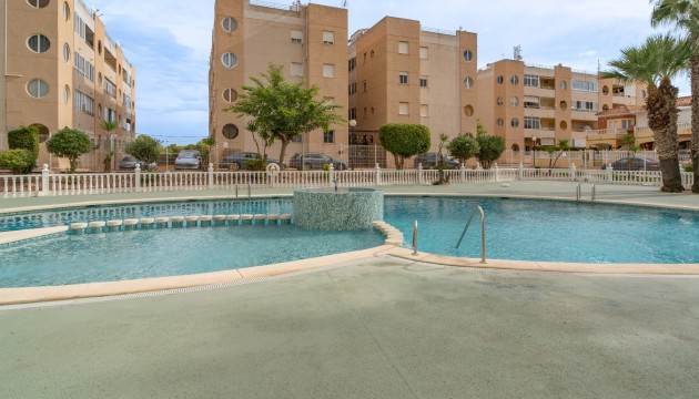 Odsprzedaż - Apartment - Torrevieja - La Siesta - El Salado -  Torreta