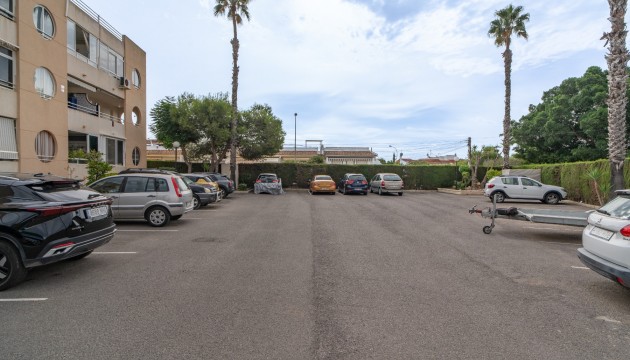 Odsprzedaż - Apartment - Torrevieja - La Siesta - El Salado -  Torreta