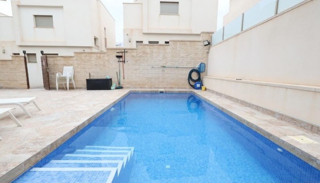 Odsprzedaż - Detached Villa - Orihuela Costa - Villamartín