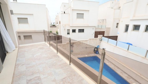 Odsprzedaż - Detached Villa - Orihuela Costa - Villamartín