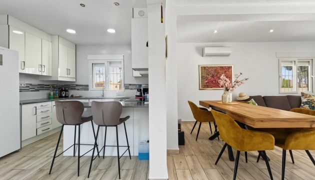 Videresalg - Detached Villa - Pilar de la Horadada - Pinar de Campoverde