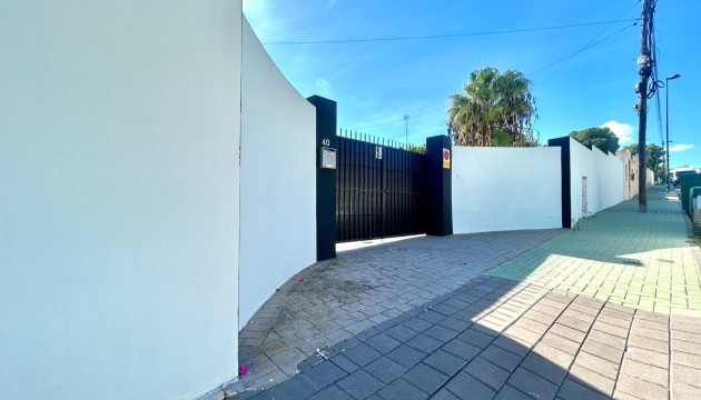 Videresalg - Detached Villa - Pilar de la Horadada - Pinar de Campoverde