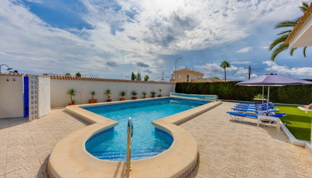 Videresalg - Detached Villa - Ciudad Quesada