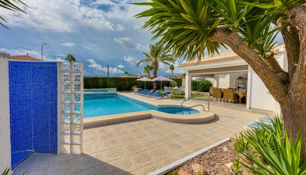 Videresalg - Detached Villa - Ciudad Quesada