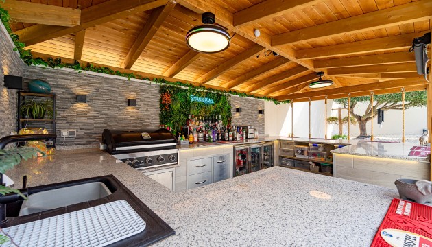 Videresalg - Detached Villa - Orihuela Costa - Villamartín