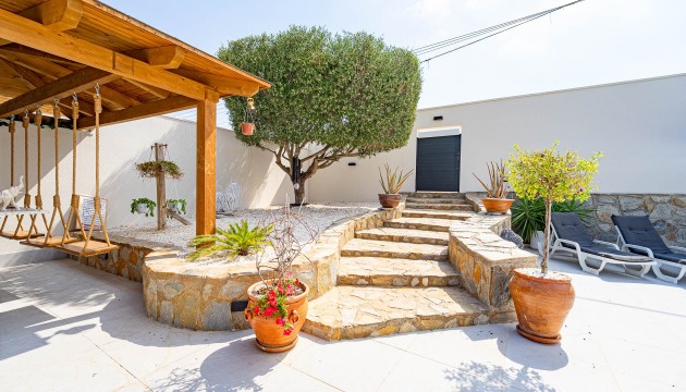 Videresalg - Detached Villa - Orihuela Costa - Villamartín