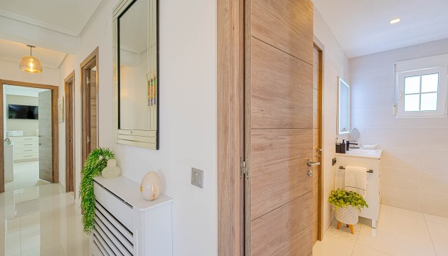 Videresalg - Detached Villa - Orihuela Costa - Villamartín
