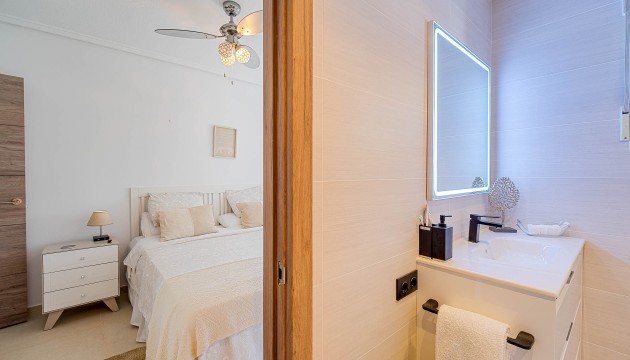 Videresalg - Detached Villa - Orihuela Costa - Villamartín