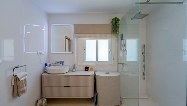 Videresalg - Detached Villa - Orihuela Costa - Villamartín