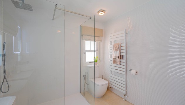 Videresalg - Detached Villa - Orihuela Costa - Villamartín