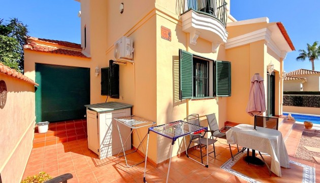 Videresalg - Detached Villa - Orihuela Costa - Los Dolses