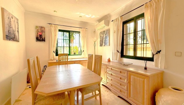 Videresalg - Detached Villa - Orihuela Costa - Los Dolses