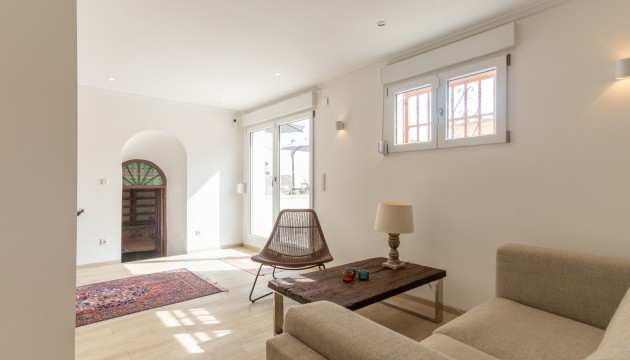 Resale - Semi Detached Villa - Orihuela Costa - Punta Prima