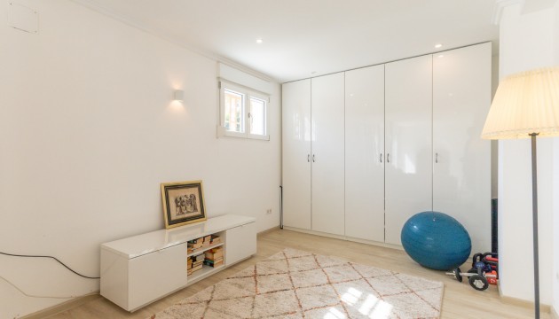 Resale - Semi Detached Villa - Orihuela Costa - Punta Prima