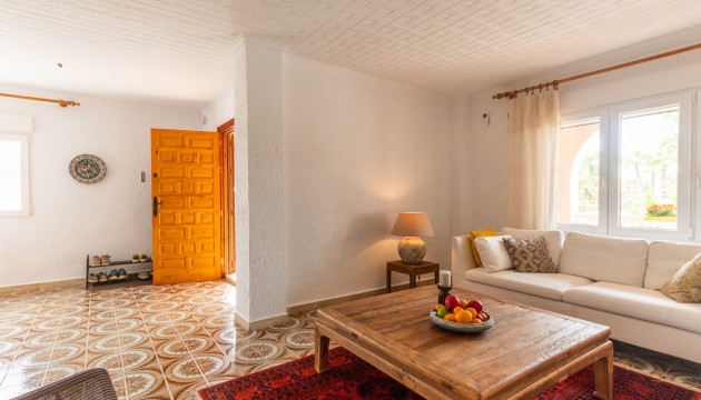 Resale - Semi Detached Villa - Orihuela Costa - Punta Prima