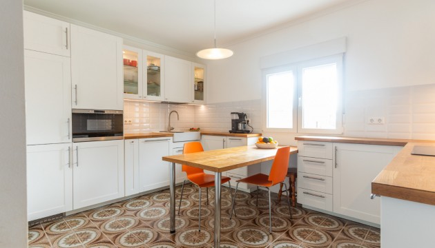 Resale - Semi Detached Villa - Orihuela Costa - Punta Prima