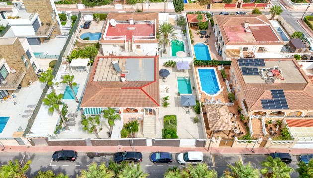Resale - Semi Detached Villa - Orihuela Costa - Punta Prima