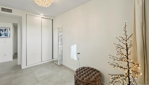 Resale - Apartment - Orihuela Costa - Campoamor