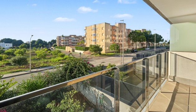 Resale - Apartment - Orihuela Costa - Campoamor